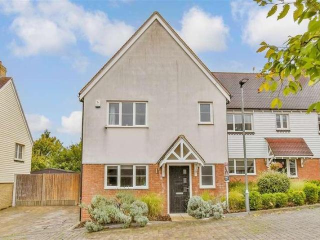 3 bed house for sale