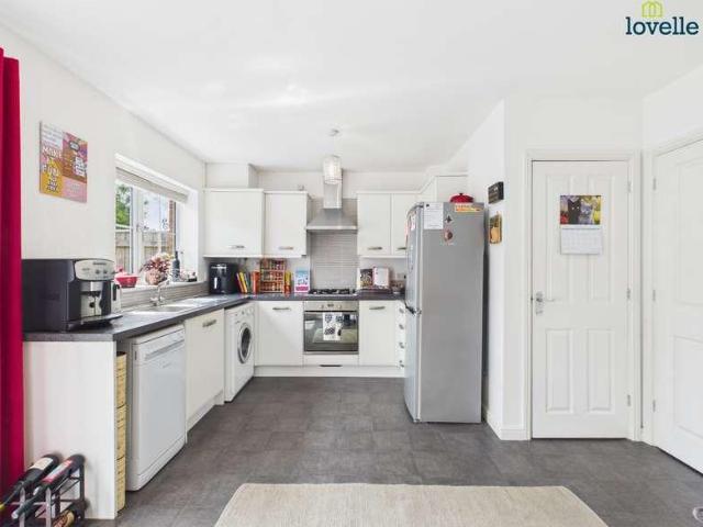 3 bed house for sale