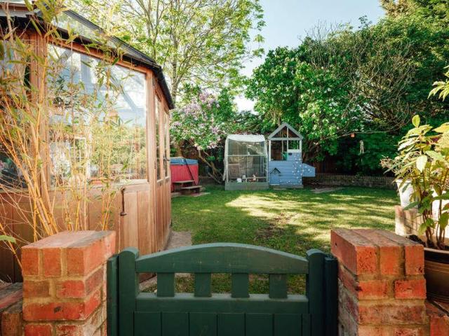 3 bed house for sale