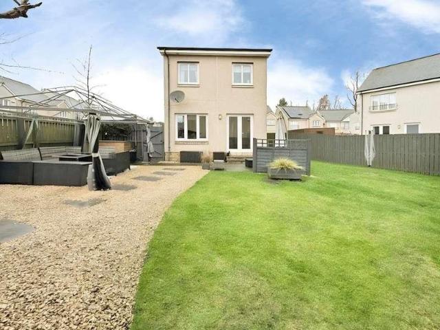 3 bed house for sale