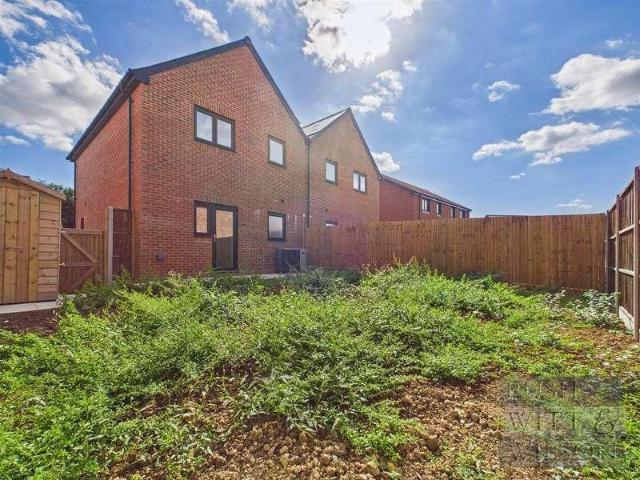 3 bed house for sale