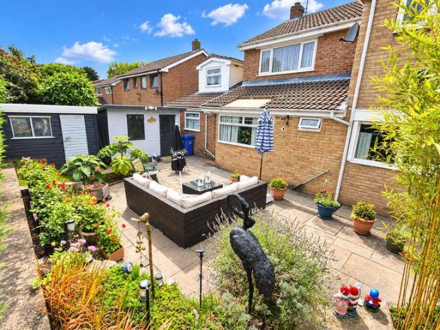 3 bed house for sale