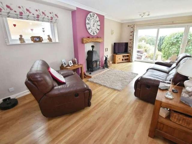 3 bed house for sale