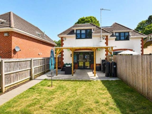 3 bed house for sale