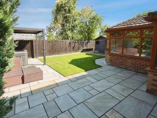 3 bed house for sale