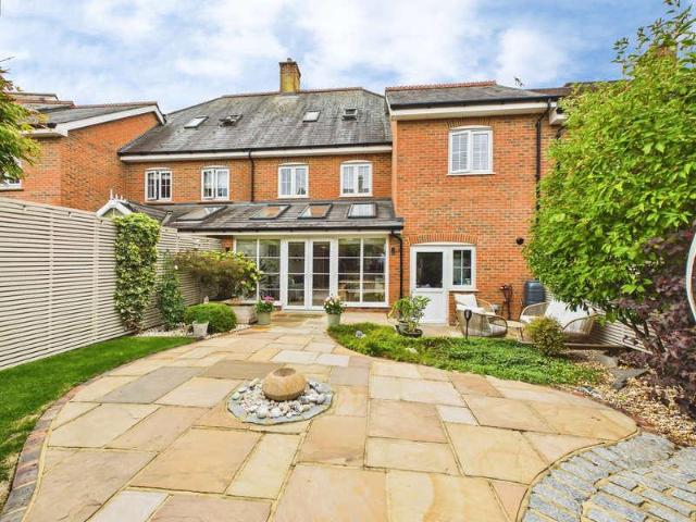3 bed house for sale
