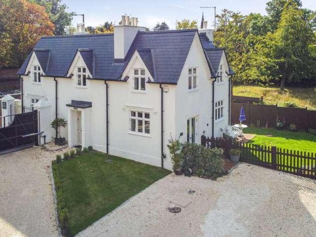 3 bed house for sale