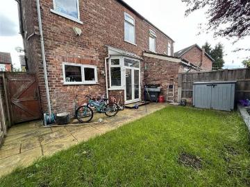 3 bed house for sale