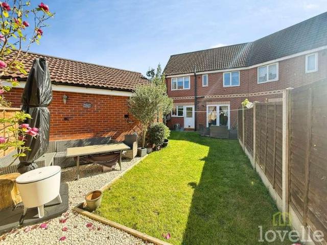 3 bed house for sale