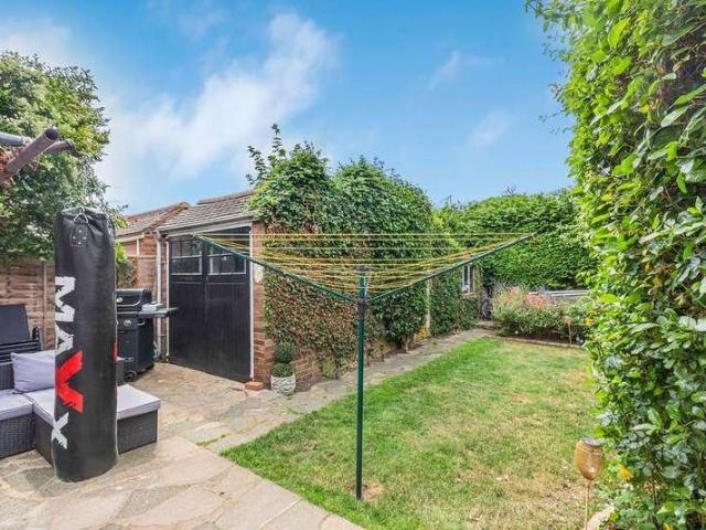 3 bed house for sale