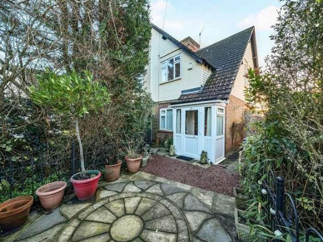 3 bed house for sale