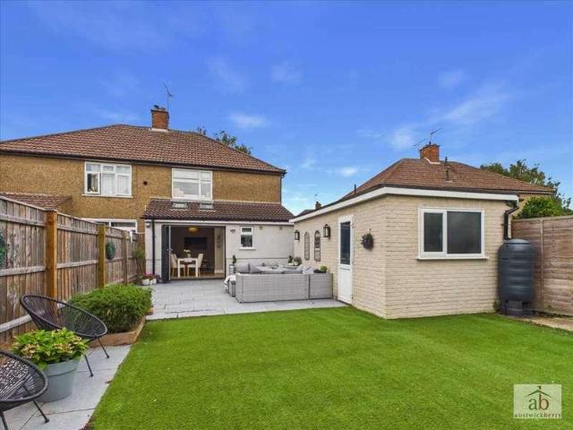 3 bed house for sale