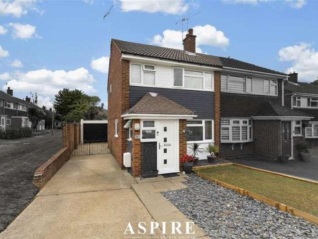 3 bed house for sale