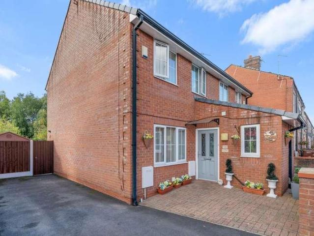 3 bed house for sale