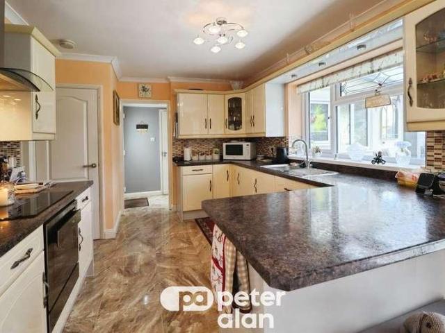3 bed house for sale