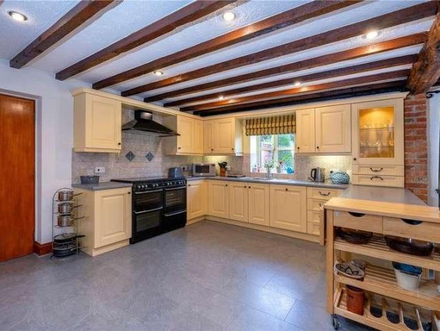 3 bed house for sale