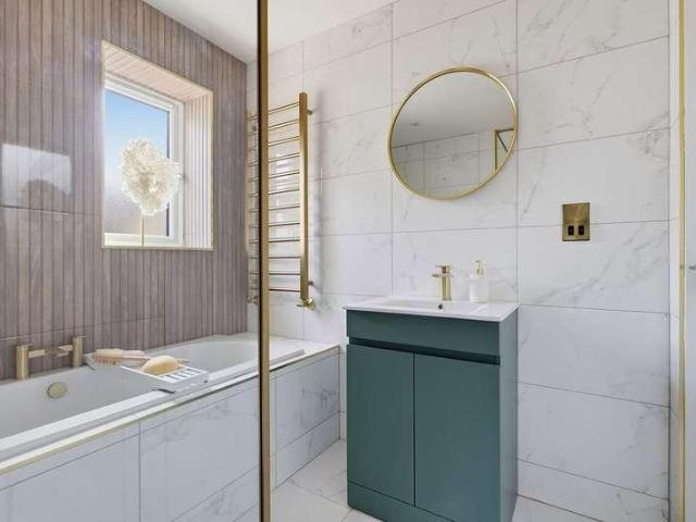 2 bed house for sale