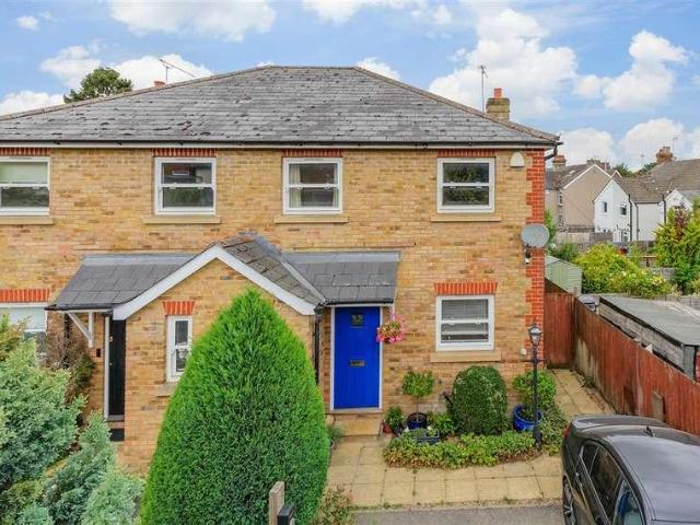 3 bed house for sale