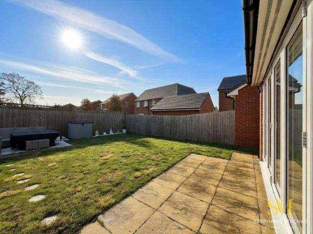 3 bed house for sale
