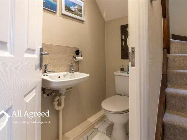 3 bed house for sale