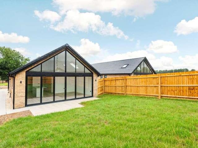 3 bed house for sale