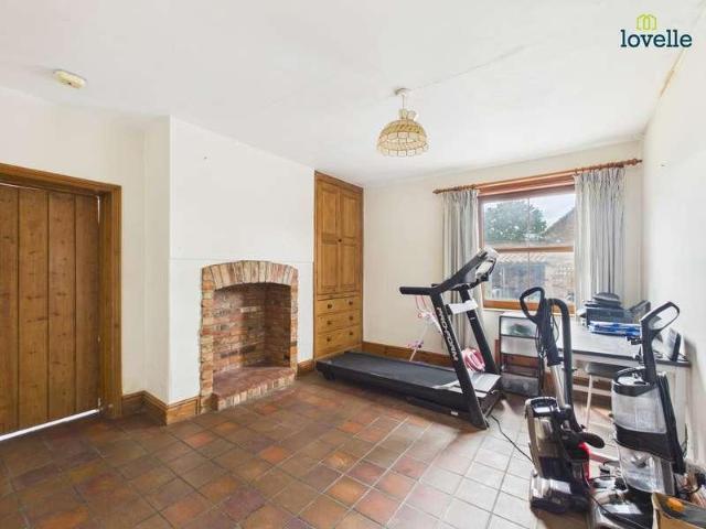 3 bed house for sale