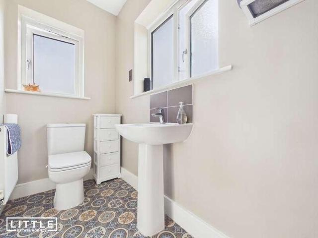 3 bed house for sale