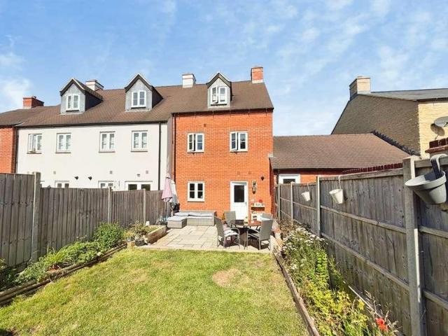 3 bed house for sale