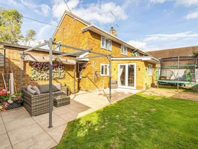 3 bed house for sale