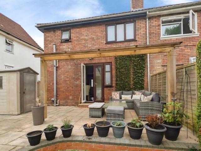 3 bed house for sale