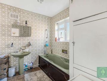 3 bed house for sale