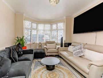 3 bed house for sale