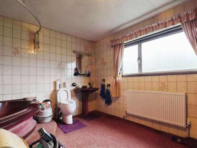 3 bed house for sale