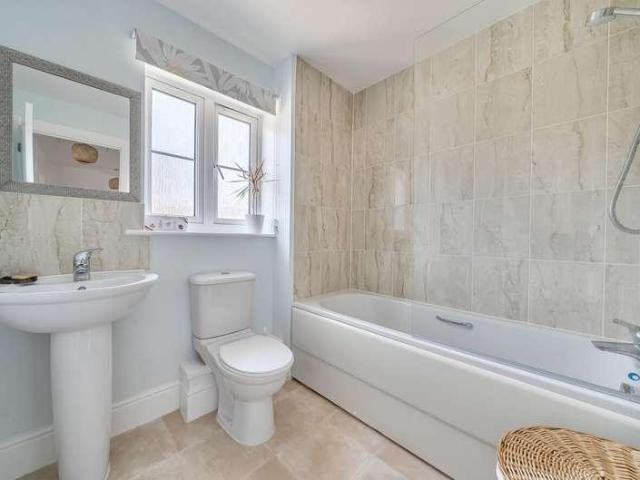 3 bed house for sale