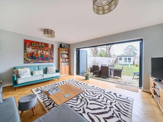 3 bed house for sale