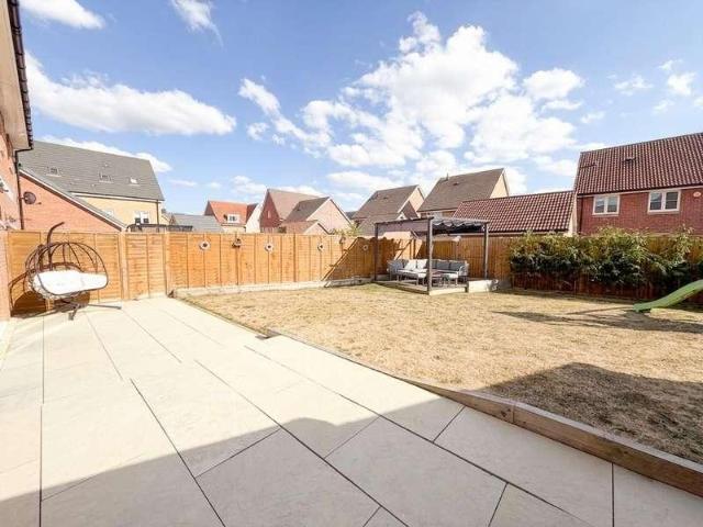3 bed house for sale