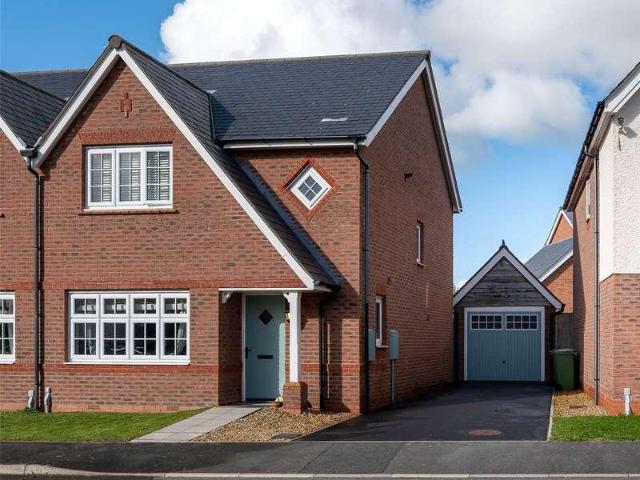 3 bed house for sale