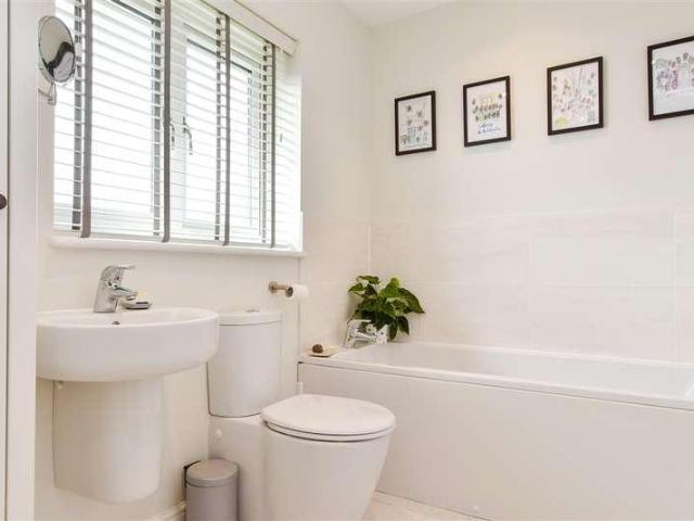 3 bed house for sale