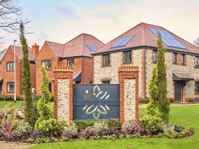 3 bed house for sale