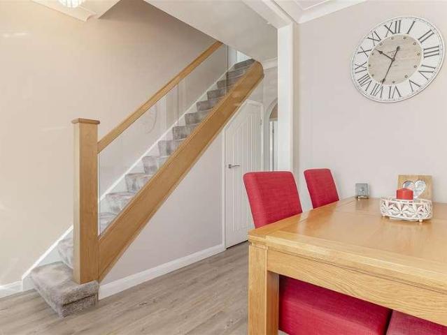 3 bed house for sale