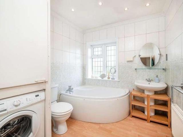 3 bed house for sale
