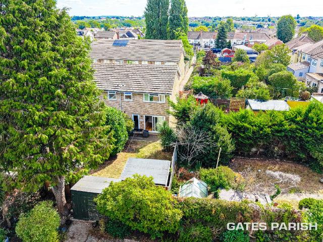 3 bed house for sale