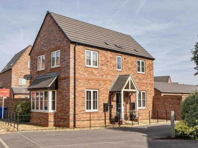 3 bed house for sale