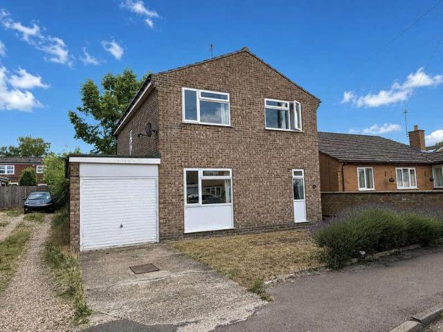 3 bed house for sale