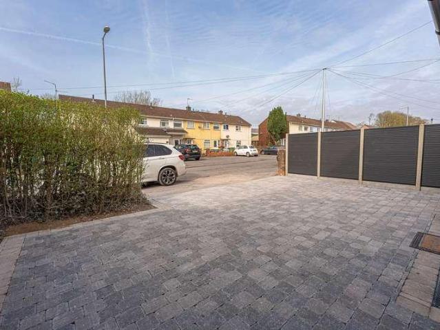 3 bed house for sale