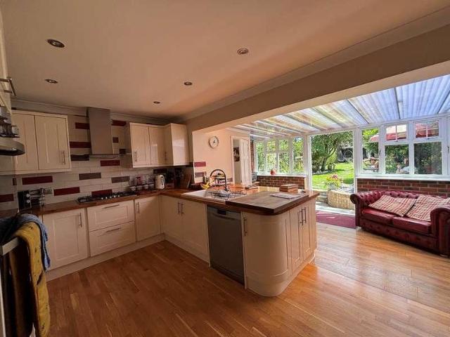 3 bed house for sale