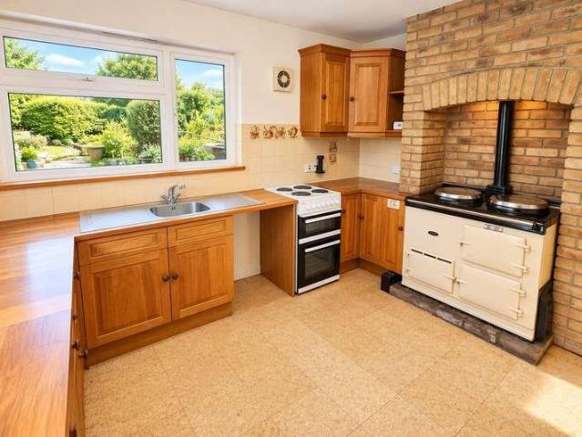 3 bed house for sale