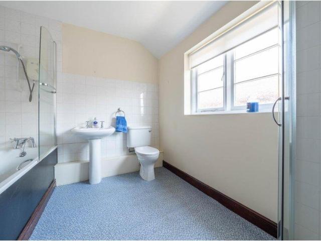 3 bed house for sale