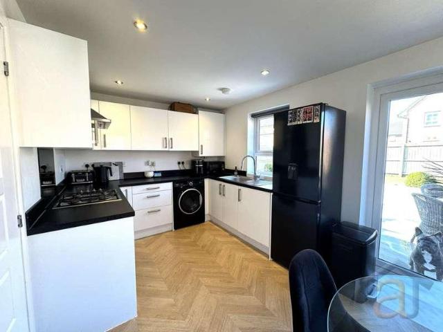 3 bed house for sale