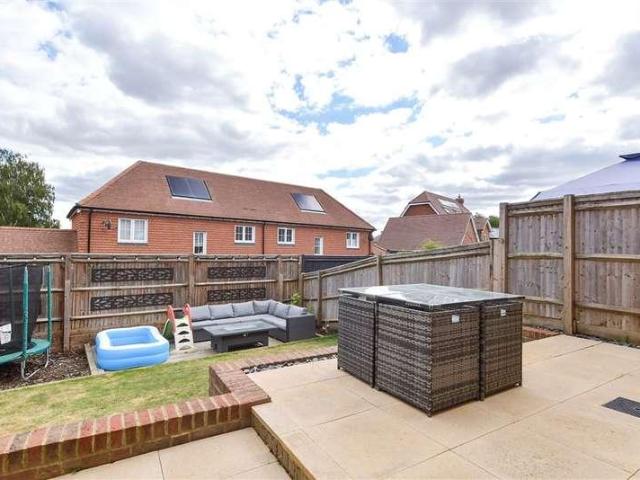 3 bed house for sale